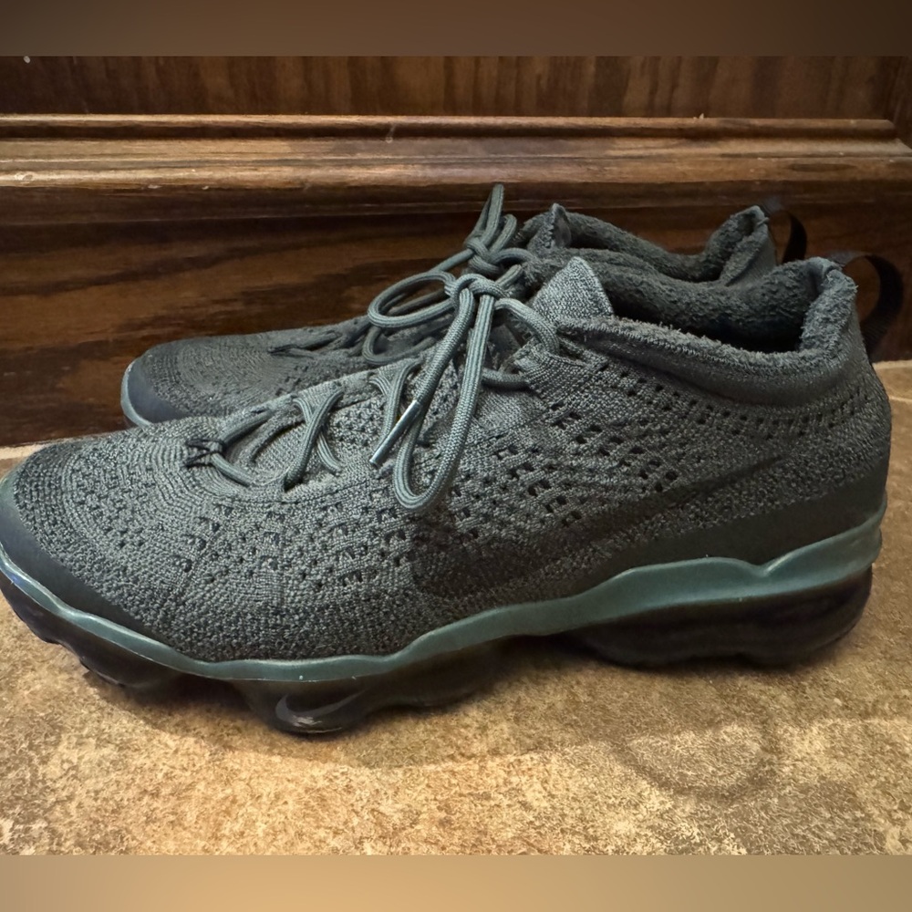 Dark Green Nike FlyKnit VaporMax